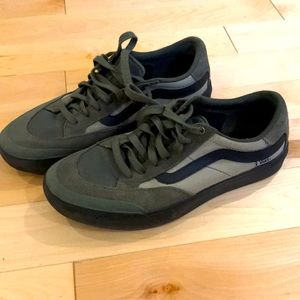 Vans Old school Olive Green size 9.5